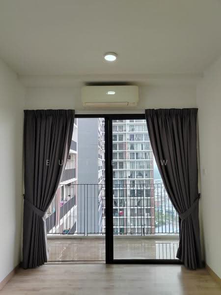 Kediaman Servis untuk Disewa di Emporis - Eunice Law - Balcony - PropertyGuru.com.my