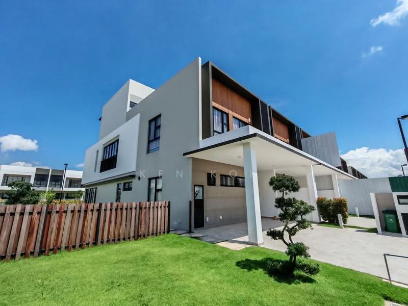 2-storey Terraced House for Sale in Leisure Farm (Gelang Patah) - Ken Kor - Exterior - PropertyGuru.com.my