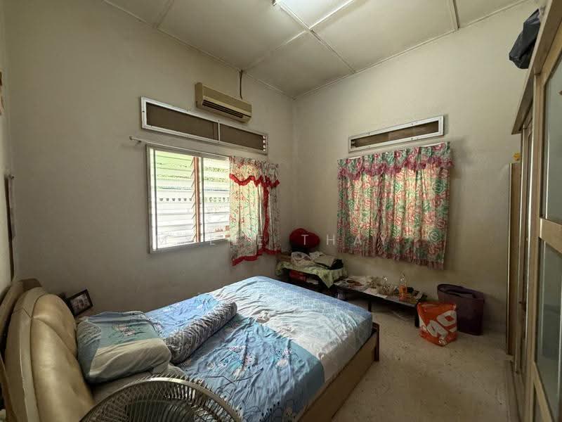 Rumah Berkembar untuk Dijual di Taman Mambau Jaya (Rasah) - Myolie Thay - Bedroom - PropertyGuru.com.my