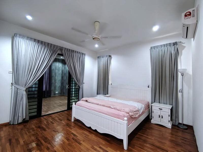 Rumah Kluster untuk Dijual di Taman Adda Heights (Tebrau) - Karl Lim - Bedroom - PropertyGuru.com.my