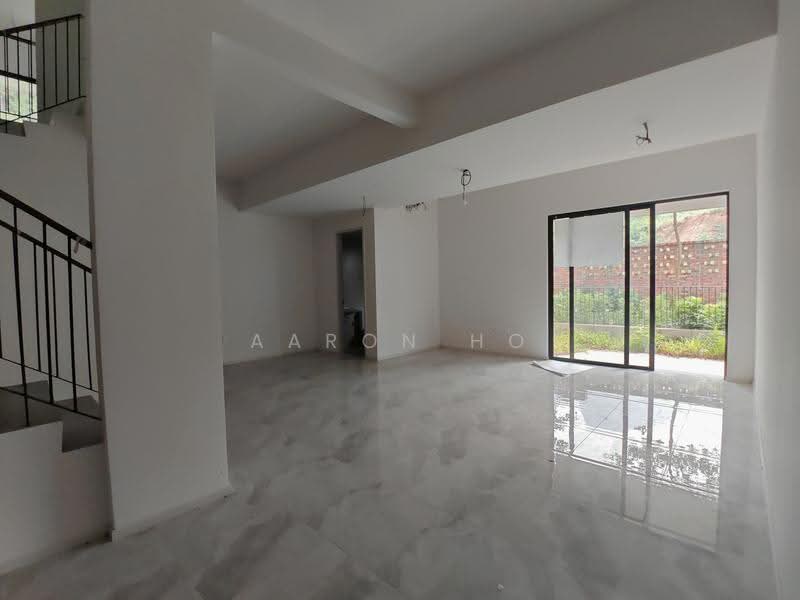 3-storey Terraced House for Sale in Taman Melawati (Ulu Kelang) - Aaron Ho - Living Room - PropertyGuru.com.my