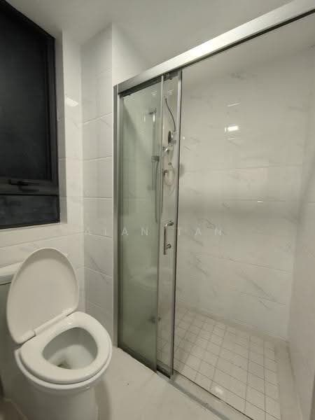 Pangsapuri untuk Disewa di Starview Bay @ Forest City - Alan Tan - Bathroom - PropertyGuru.com.my