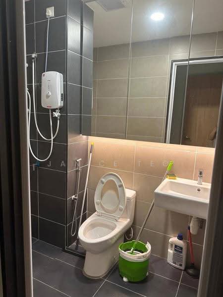Service Residence for Sale at Wave @ Marina Cove - Janice Teo - Bathroom - PropertyGuru.com.my