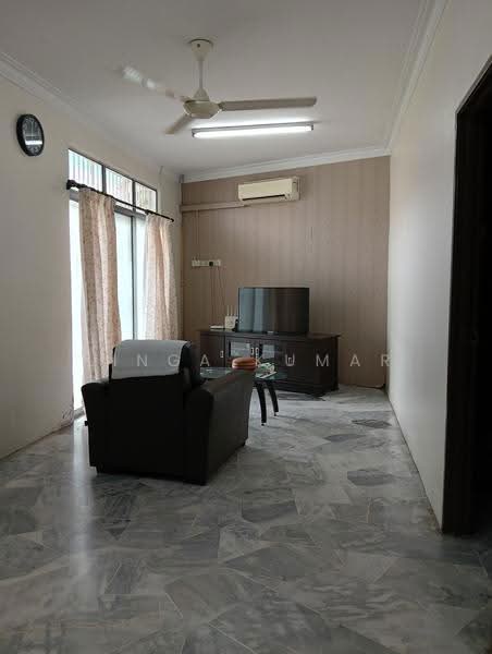 Rumah Teres 1.5-Tingkat untuk Dijual di Teluk Pulai (Klang) - Linga Kumar - Living Room - PropertyGuru.com.my