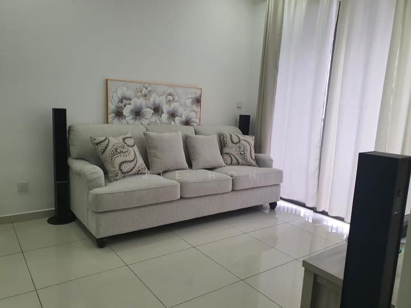 Kediaman Servis untuk Disewa di Kenwingston Platz - Jie Hoh - Living Room - PropertyGuru.com.my