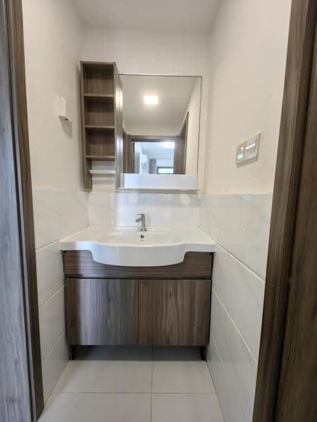 Pangsapuri untuk Disewa di Regalia Park @ Forest City - Alan Tan - Bathroom - PropertyGuru.com.my