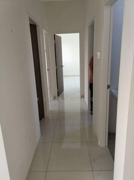 Kediaman Servis untuk Disewa di Seasons Garden Residences - Ricky Ng - Corridor - PropertyGuru.com.my