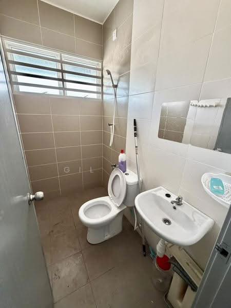 1-storey Terraced House for Rent in Sitiawan (Perak) - Gil Chin - Bathroom - PropertyGuru.com.my