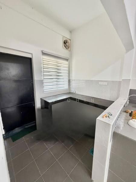 1-storey Terraced House for Rent in Sitiawan (Perak) - Gil Chin - Kitchen - PropertyGuru.com.my
