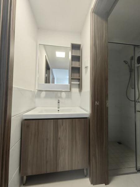 Pangsapuri untuk Disewa di Regalia Park @ Forest City - Alan Tan - Bathroom - PropertyGuru.com.my