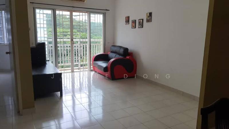 Pangsapuri untuk Disewa di Puteri Bayu Apartment - Joanne Diong - Living Room - PropertyGuru.com.my