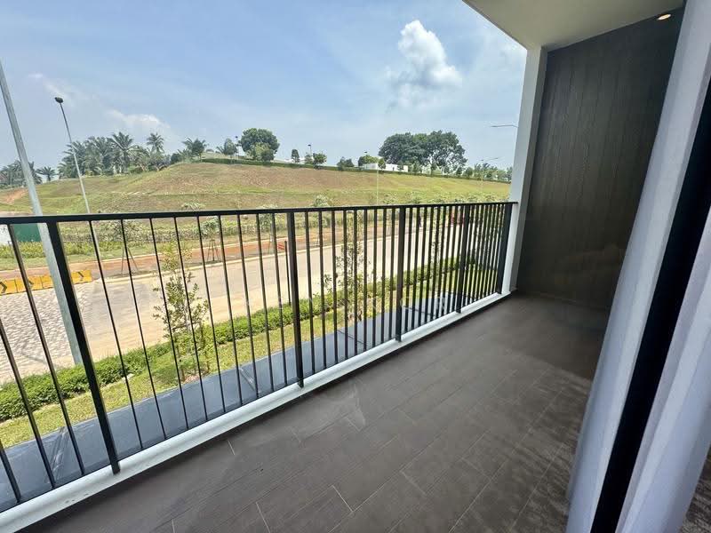 Semi-Detached House for Sale in Leisure Farm (Gelang Patah) - Ken Kor - Balcony - PropertyGuru.com.my