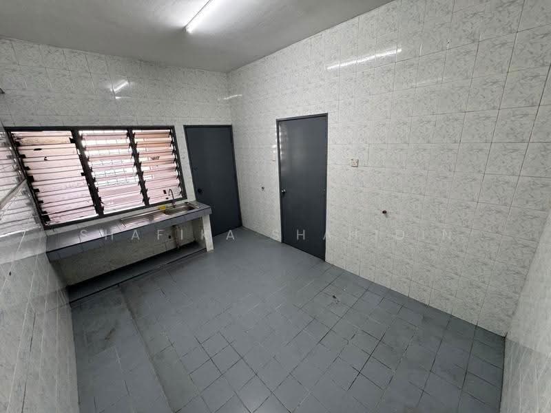 Condominium for Sale at Tiara Kelana - Shafika Shahidin - Kitchen - PropertyGuru.com.my
