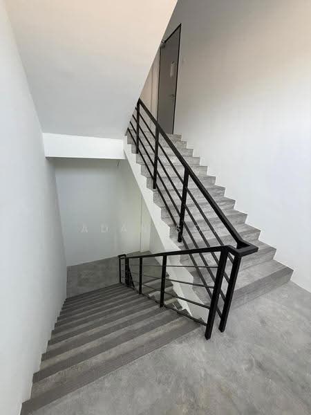 Semi-D Factory for Rent in Taman Kapar Permai (Kapar) - Adan Soh - Corridor - PropertyGuru.com.my