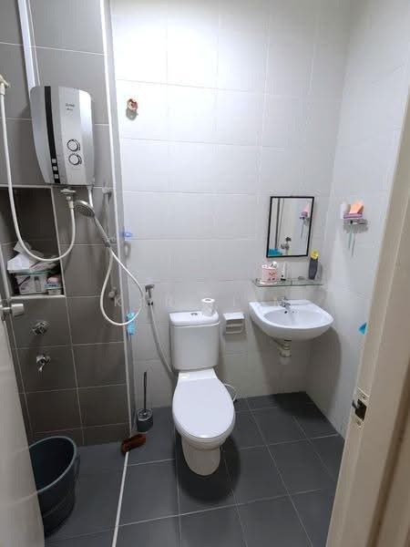 2-storey Terraced House for Sale in Taman Seri Austin (Tebrau) - Karl Lim - Bathroom - PropertyGuru.com.my