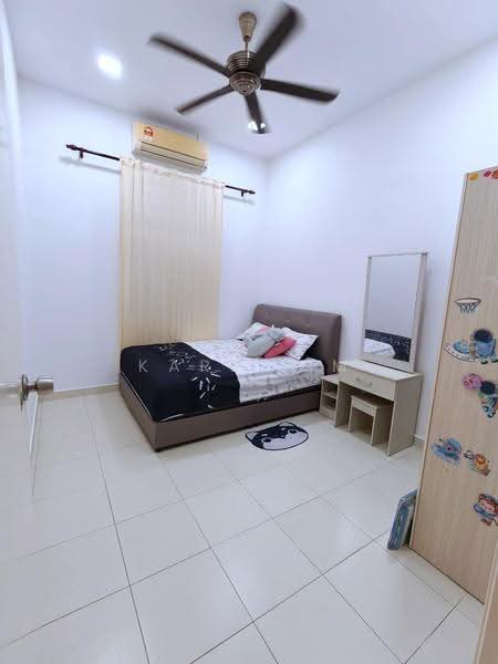 2-storey Terraced House for Sale in Taman Seri Austin (Tebrau) - Karl Lim - Bedroom - PropertyGuru.com.my