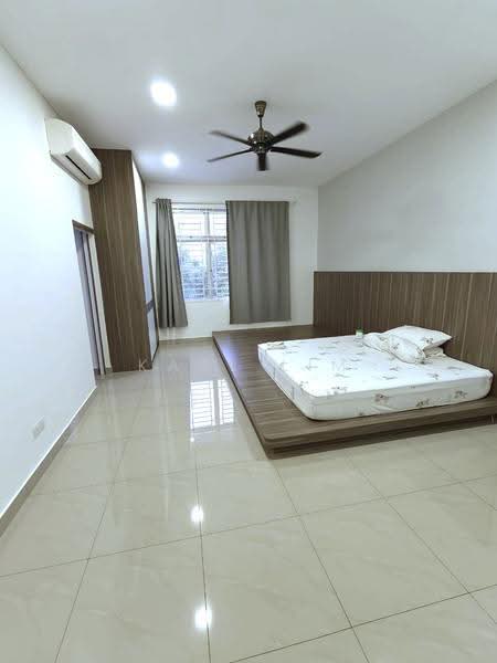 2-storey Terraced House for Sale in Taman Seri Austin (Tebrau) - Karl Lim - Bedroom - PropertyGuru.com.my