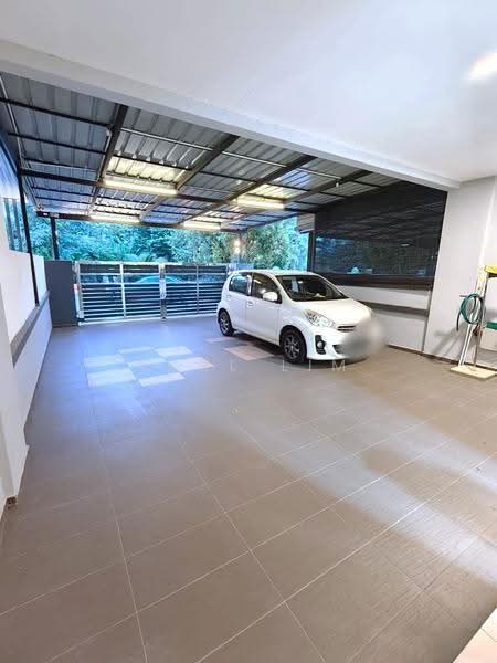 2-storey Terraced House for Sale in Taman Seri Austin (Tebrau) - Karl Lim - Car Park - PropertyGuru.com.my