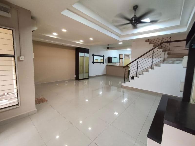Rumah Teres 2-Tingkat untuk Dijual di Lakeside Residences (Puchong) - John Khaw - Living Room - PropertyGuru.com.my