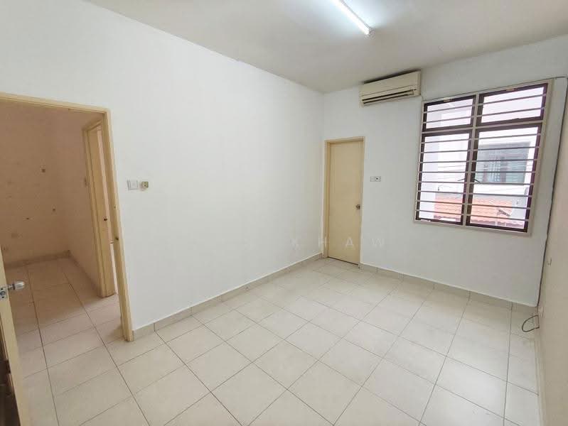Rumah Teres 2-Tingkat untuk Dijual di Lakeside Residences (Puchong) - John Khaw - Interior - PropertyGuru.com.my