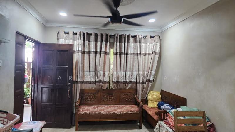 Rumah Teres 1-Tingkat untuk Dijual di Taman Bukit Mewah (Kajang) - Faridah Samah - Living Room - PropertyGuru.com.my