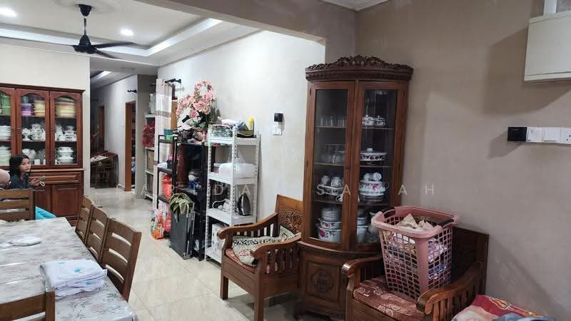 Rumah Teres 1-Tingkat untuk Dijual di Taman Bukit Mewah (Kajang) - Faridah Samah - Living Room - PropertyGuru.com.my