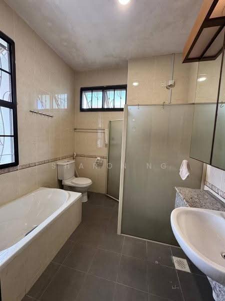 Semi-Detached House for Sale in Taman Impian Emas (Skudai) - Sharon Ng - Bathroom - PropertyGuru.com.my