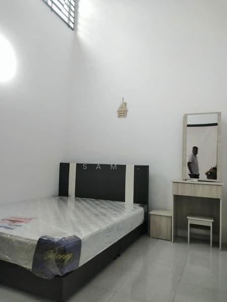 1-storey Terraced House for Rent in Ipoh (Perak) - Sam . - Bedroom - PropertyGuru.com.my