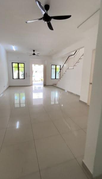 Rumah Teres 2-Tingkat untuk Dijual di Eco Majestic (Semenyih) - Benjamin Siew - Living Room - PropertyGuru.com.my