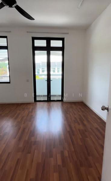 Rumah Teres 2-Tingkat untuk Dijual di Eco Majestic (Semenyih) - Benjamin Siew - Balcony - PropertyGuru.com.my
