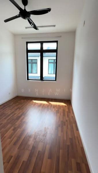 Rumah Teres 2-Tingkat untuk Dijual di Eco Majestic (Semenyih) - Benjamin Siew - Bedroom - PropertyGuru.com.my