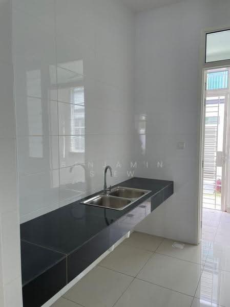 Rumah Teres 2-Tingkat untuk Dijual di Eco Majestic (Semenyih) - Benjamin Siew - Kitchen - PropertyGuru.com.my