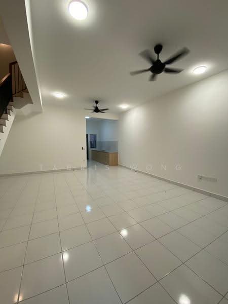 2-storey Terraced House for Sale in Bandar Bukit Tinggi (Klang) - Tabris Wong - Living Room - PropertyGuru.com.my