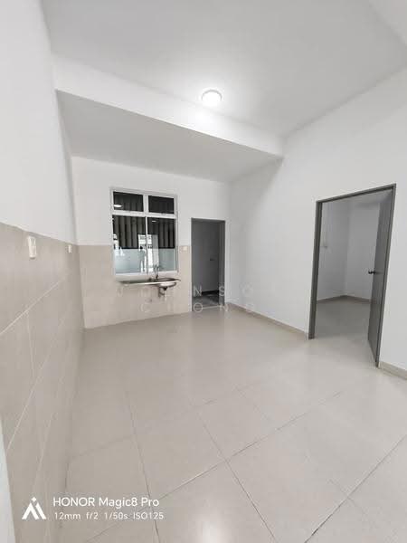 Cluster House for Rent in Kangkar Pulai (Skudai) - Johnson Chong - Kitchen - PropertyGuru.com.my