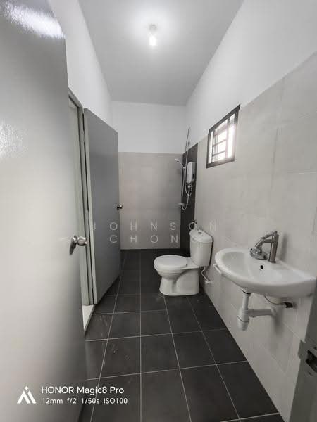 Cluster House for Rent in Kangkar Pulai (Skudai) - Johnson Chong - Bathroom - PropertyGuru.com.my