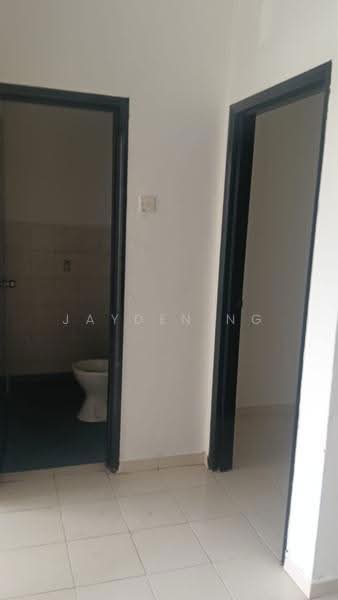 Pangsapuri untuk Dijual di Villa Krystal @ Bandar Selesa Jaya - Jayden Ng - Bathroom - PropertyGuru.com.my