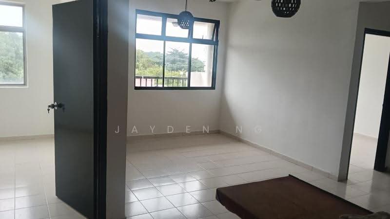 Pangsapuri untuk Dijual di Villa Krystal @ Bandar Selesa Jaya - Jayden Ng - Living Room - PropertyGuru.com.my