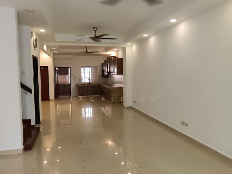 2-storey Terraced House for Sale in Bandar Puteri Puchong (Puchong) - Jackie Ho - Living Room - PropertyGuru.com.my