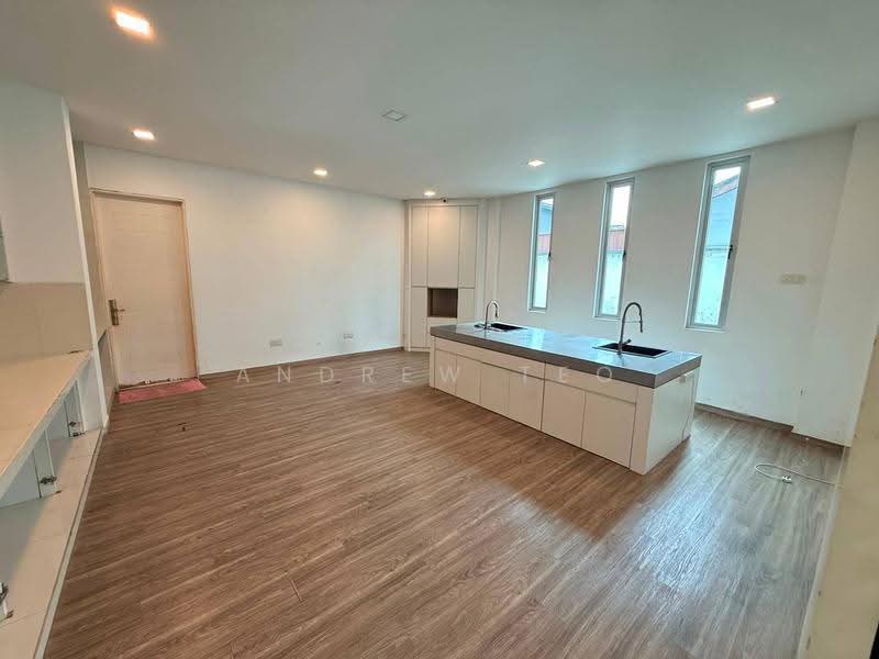 Bungalow House for Sale in Taman Kebun Teh (Johor Bahru) - Andrew Teo - PropertyGuru.com.my