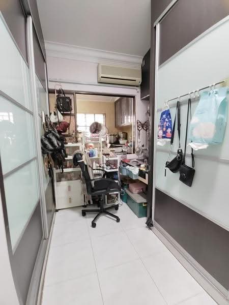 Rumah Teres 1.5-Tingkat untuk Dijual di Taman Pelangi Indah (Ulu Tiram) - Vlien Lua - PropertyGuru.com.my