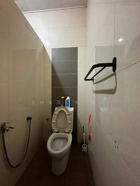 Rumah Teres 1-Tingkat untuk Dijual di Taman Ungku Tun Aminah (Skudai) - Sharon Ng - Bathroom - PropertyGuru.com.my