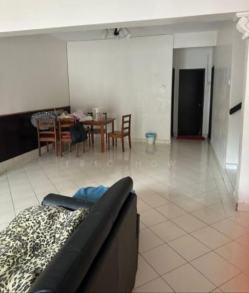 Rumah Teres 2-Tingkat untuk Disewa di Puchong (Selangor) - Eric How - Living Room - PropertyGuru.com.my