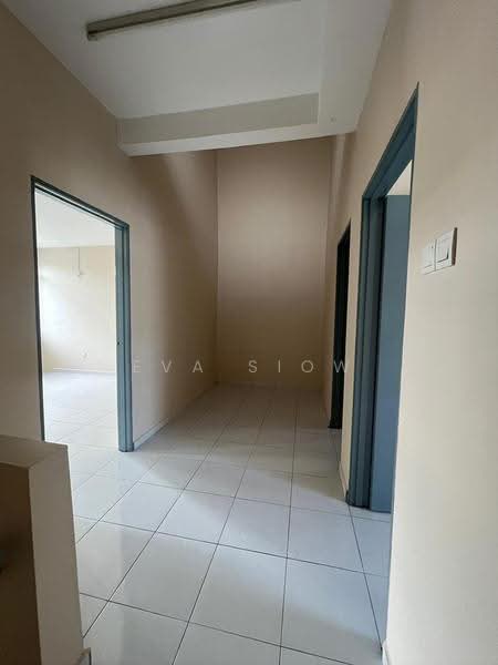 2-storey Terraced House for Sale in Nusantara Prima (Gelang Patah) - Eva Siow - Corridor - PropertyGuru.com.my