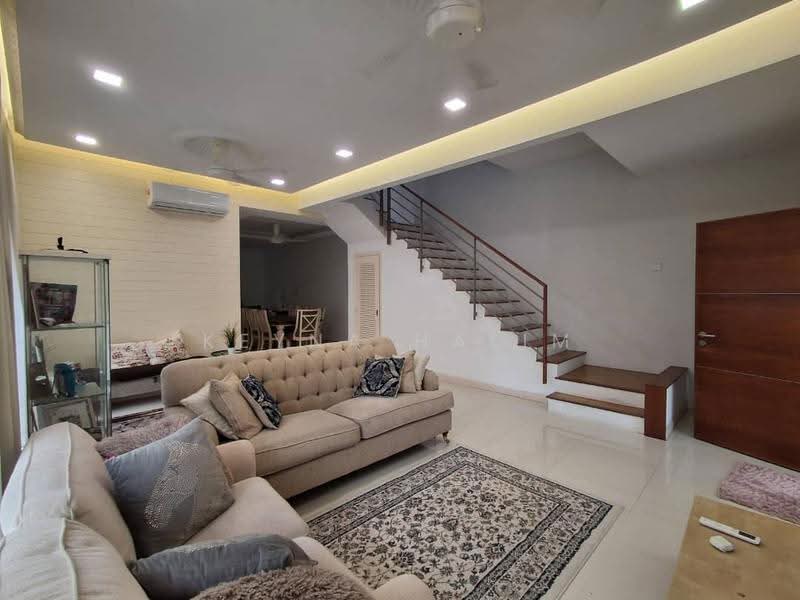 Cluster House for Sale in Shah Alam (Selangor) - Keyna Halim - Living Room - PropertyGuru.com.my