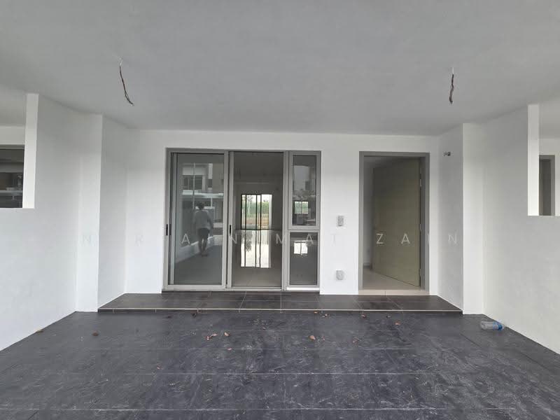 Rumah Teres 2-Tingkat untuk Dijual di Banting (Selangor) - Nur Ain Mat Zain - Exterior - PropertyGuru.com.my