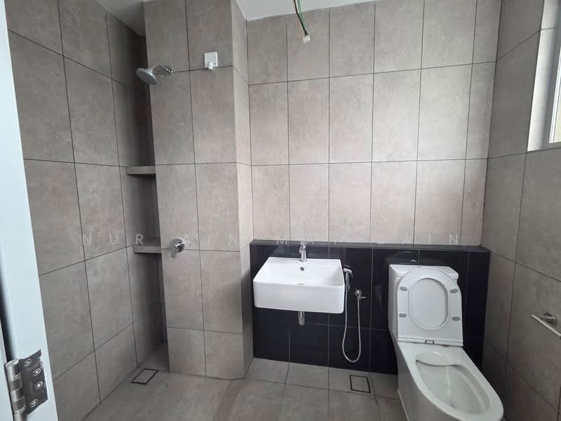 Rumah Teres 2-Tingkat untuk Dijual di Banting (Selangor) - Nur Ain Mat Zain - PropertyGuru.com.my