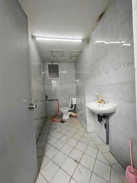 Kedai untuk Dijual di Taman Midah (Cheras) - Wilson Woon - Bathroom - PropertyGuru.com.my