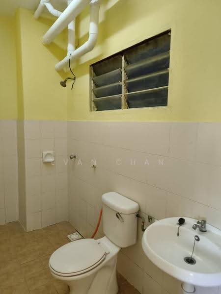Pangsapuri untuk Disewa di Vista Impiana - Evan Chan - Bathroom - PropertyGuru.com.my