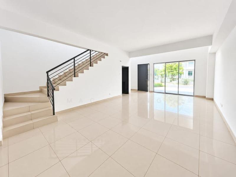 Terraced House for Sale in Taman Semenyih Mewah (Semenyih) - Mac Chong - Living Room - PropertyGuru.com.my