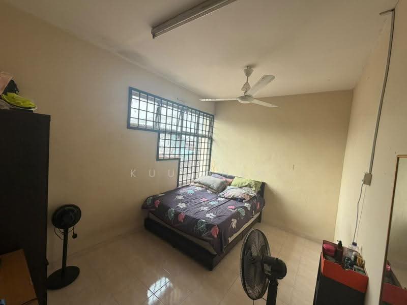Rumah Teres 2-Tingkat untuk Dijual di Taman Mesra (Kulai) - Kuu Chin - Bedroom - PropertyGuru.com.my